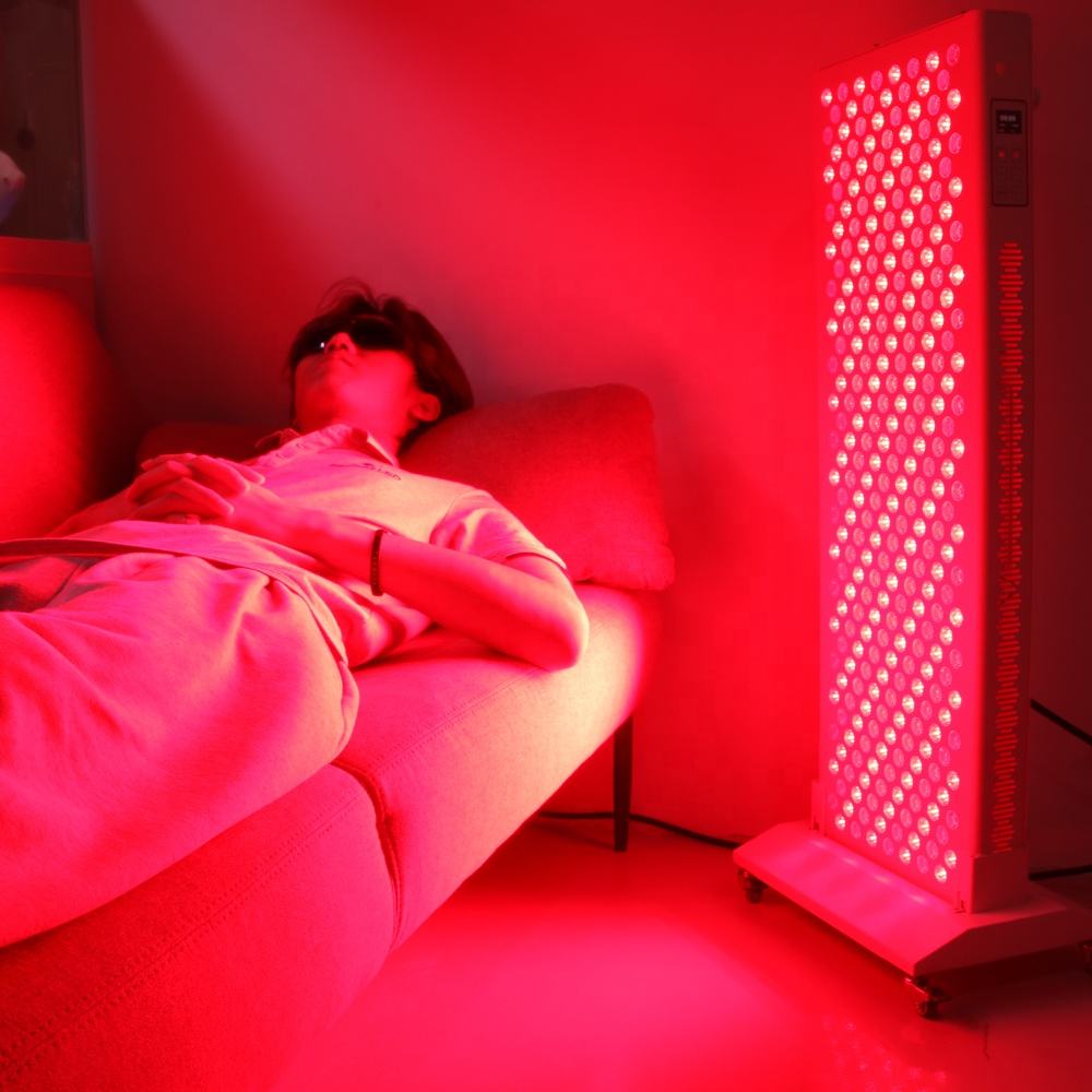 Lira Core Medium – 7-Wavelength Half Body Red Light Therapy Panel