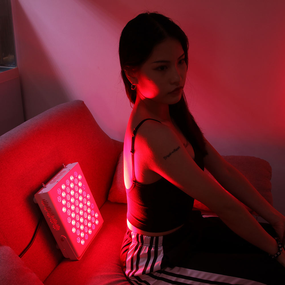 Lira Core Small – 7-Wavelength Targeted Red Light Therapy Panel